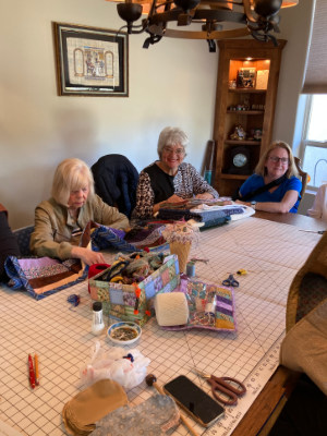 Nifty Needles Quilting Group